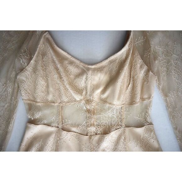 Glamorous x Urban Outfitters Women's Sz 6 Ivory Semi-Sheer Lace L/S Romper - Picture 8 of 13